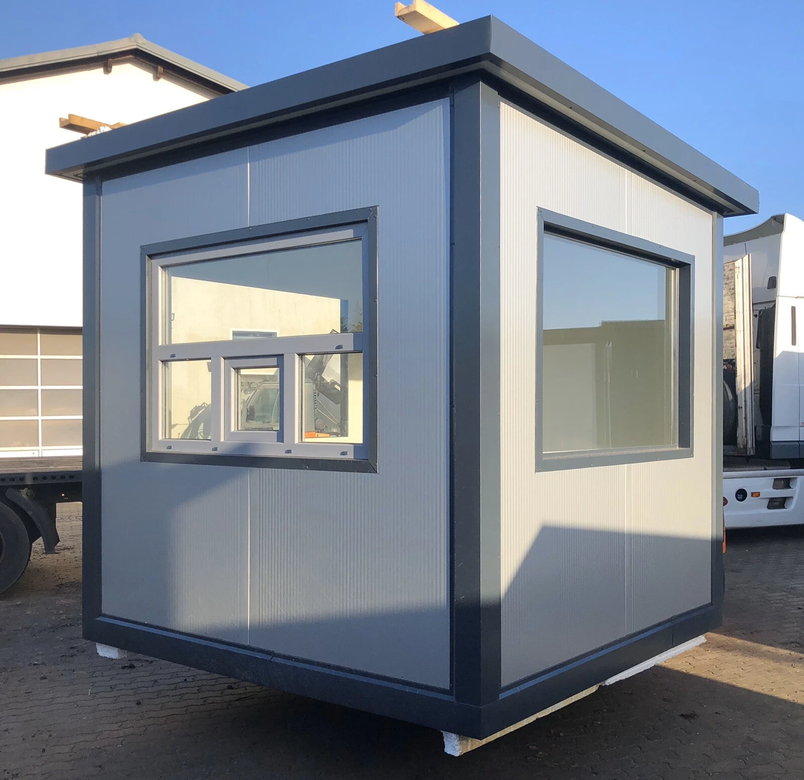 CABINA DI PROTEZIONE DELLA PORTA