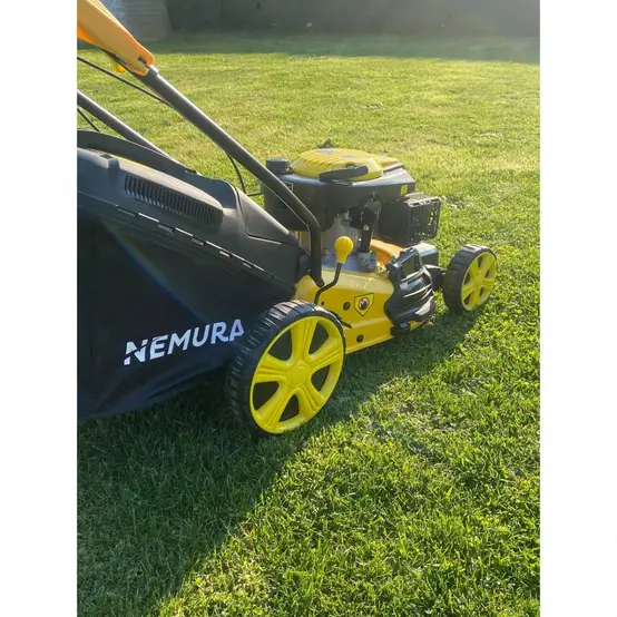 Rasaerba semovente a benzina 146cc - larghezza di taglio 46 cm - avviamento 